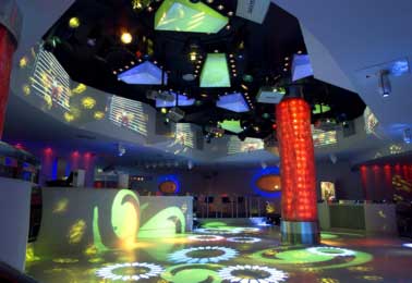 马田灯光为Luminar Leisure旗下Oceana打造缤纷夜晚