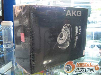 AKG K701高端音乐型耳机古典设计风格