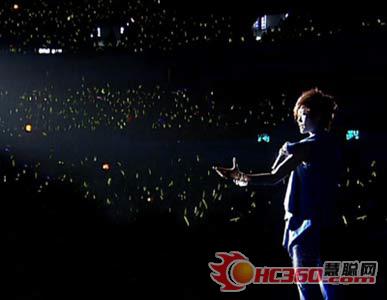李宇春“Why Me”演唱会上运用的舞台灯光(组图)