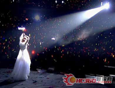 李宇春“Why Me”演唱会上运用的舞台灯光(组图)