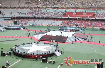成龙演唱会群星闪耀 顶级扩声设备响彻“鸟巢”