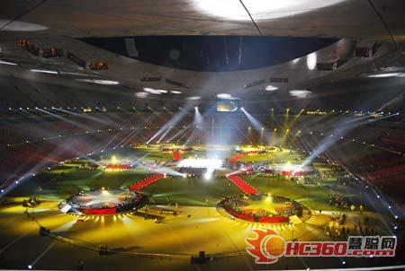 成龙演唱会群星闪耀 顶级扩声设备响彻“鸟巢”