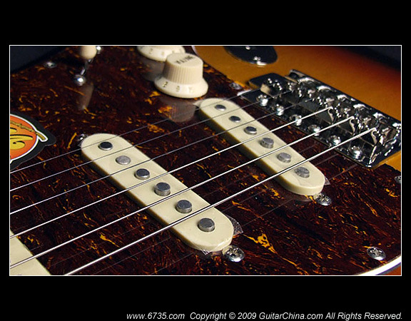 经典外观 Squier Classic Vibe吉他(图)