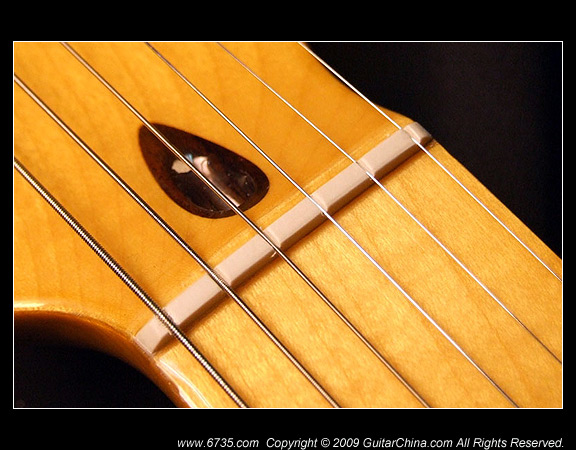 经典外观 Squier Classic Vibe吉他(图)