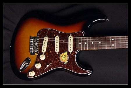 经典外观 Squier Classic Vibe吉他(图)