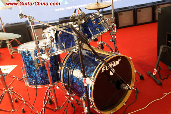 2010 Palm展第五届β3电吉他暨乐队大赛正式开幕
