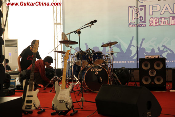 2010 Palm展第五届β3电吉他暨乐队大赛正式开幕