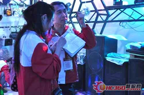慧聪牵手团参观保德利灯光厂图片报道