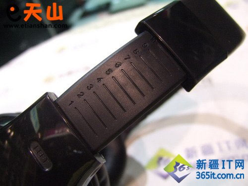 简约不简单 舒尔SRH240耳机新疆499元
