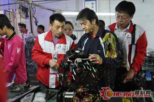 慧聪牵手团参观保德利灯光厂图片报道