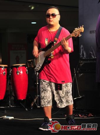 摇滚集结 AKG助阵2011东北摇滚音乐节