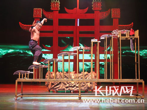 《多彩贵州风》演出展示贵州多彩民族（组图）