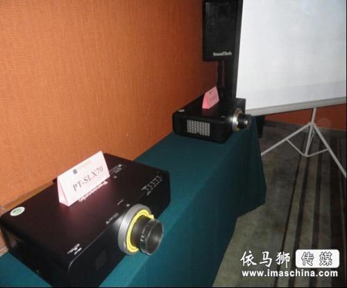 2012年松下LCD工程投影机全国推广会移师武汉