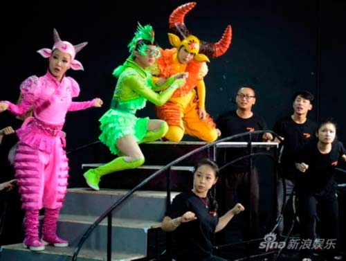《大角牛》舞台设计：把想象力还给孩子