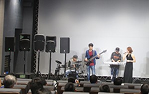 易科国际携手RunningMan举办新品发布会