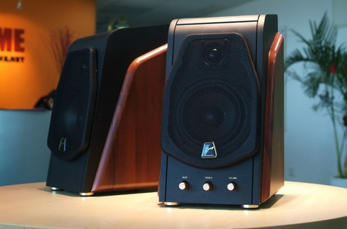 千元多媒体音乐箱新高峰　惠威M200MKII