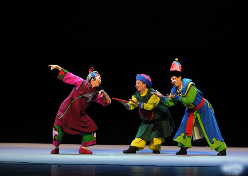 浩洋电子舞台灯光 助《范进中举》首演成功
