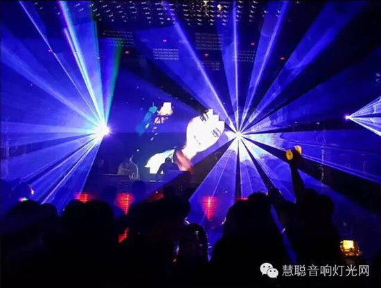 哈尔滨酒吧关门潮 去年开百家今年黄一半