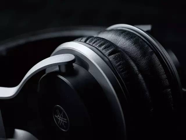 【新品】雅马哈专业录音室监听耳机HPH-MT7新登场