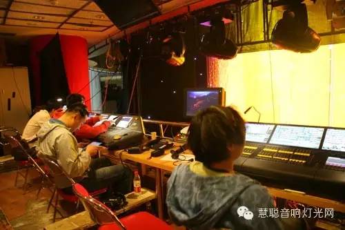 2016年新年献词┃ 致音响灯光行业全体同仁书 在坚守中前行