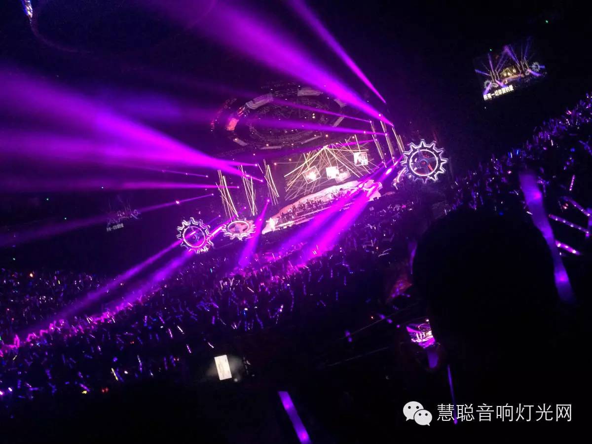2015年十大演唱会 音响灯光舞美盘点
