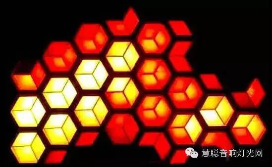 嘿！飞达影视有一盏会72变的灯要送你！