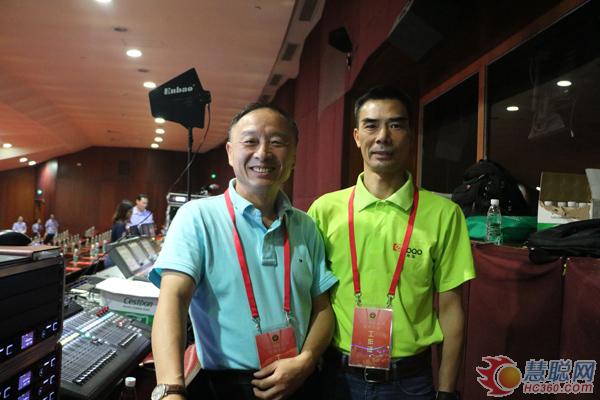 宋多多为国产话筒打气 20只话筒现场演出获认可