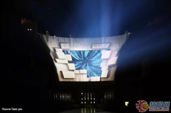 在220米高的水坝上开发布会 巴可投影机你咋不上天呢！