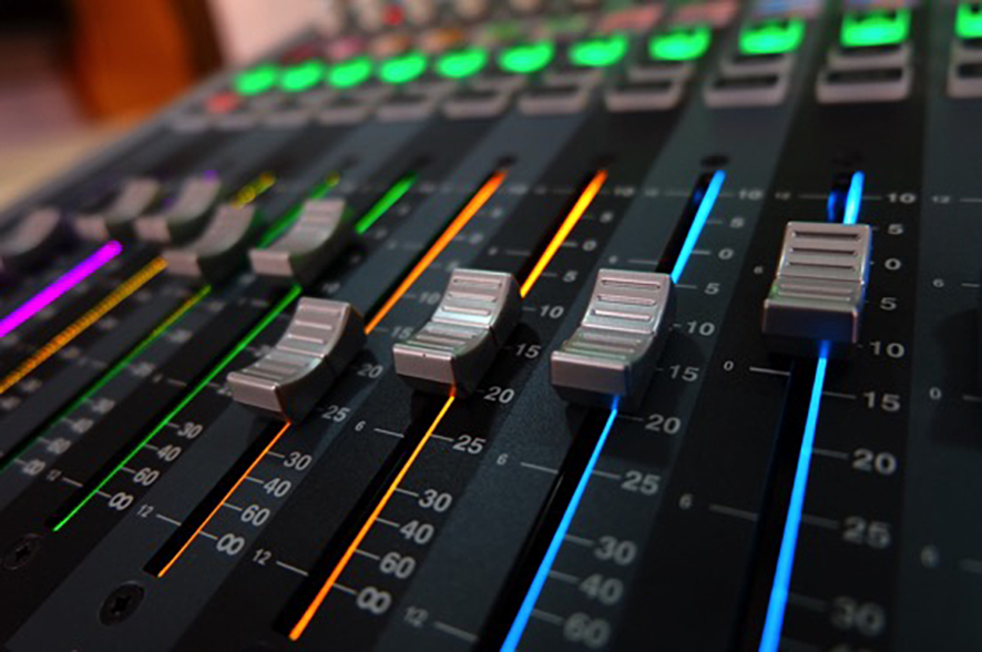 张家港电视台演播室采用 Soundcraft Si Performer -BC系列数字调音台