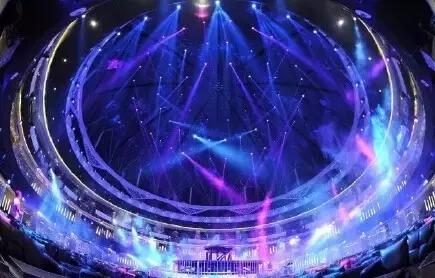 湖南2.2亿酒吧云顶会开业 世界最大酒吧有多炫？