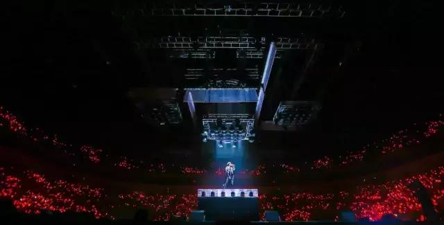 走进华晨宇演唱会 专业团队精心打造