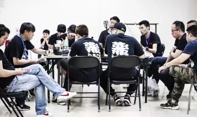 走进华晨宇演唱会 专业团队精心打造