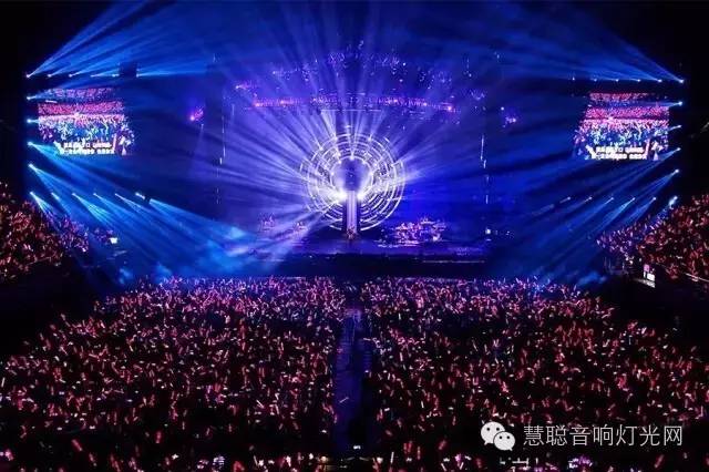 周杰伦广州站巡演 舞台灯光炫爆表！