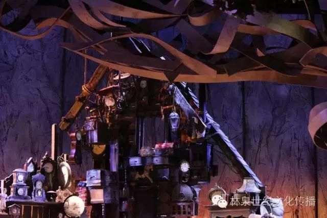 百老汇剧作“不老泉” 看逼格高的舞台剧怎样布景