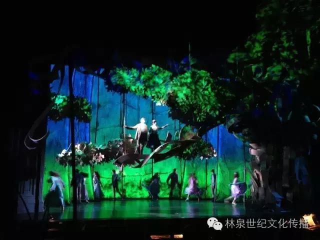 百老汇剧作“不老泉” 看逼格高的舞台剧怎样布景