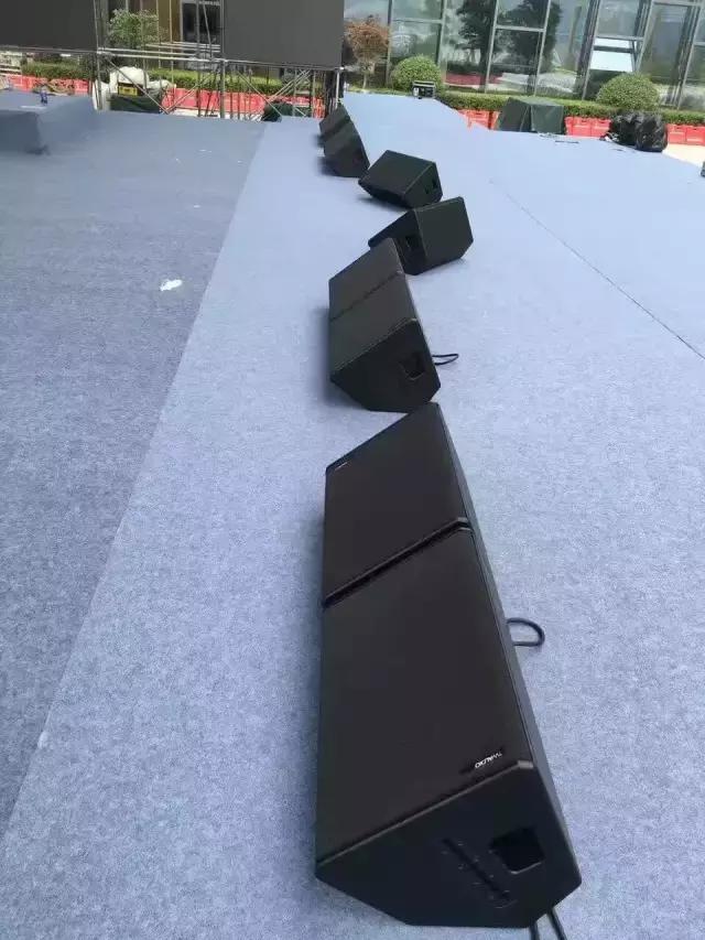 许巍音乐会唱响青春 看TWAUDiO强力助阵