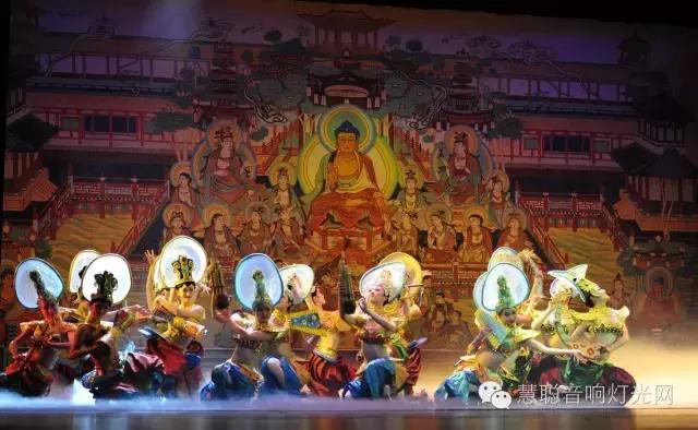 《丝路花雨》 惊艳亮相敦煌文博会 多媒体舞美有多牛？