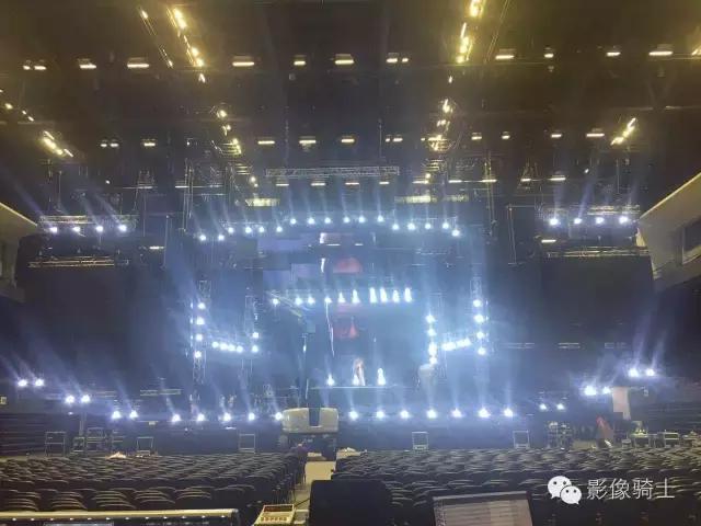直击韩红“当红不让”巡演澳门站的幕后制作