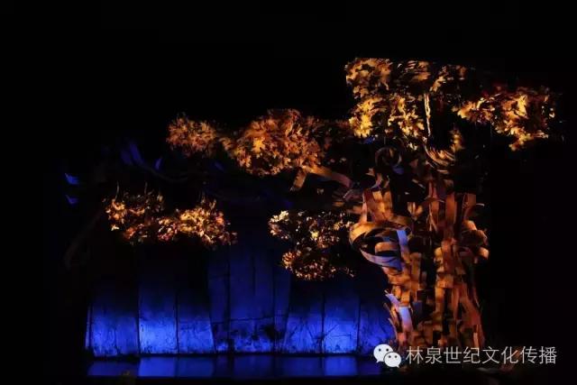 百老汇剧作“不老泉” 看逼格高的舞台剧怎样布景
