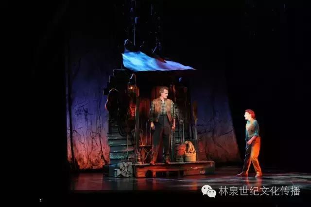 百老汇剧作“不老泉” 看逼格高的舞台剧怎样布景