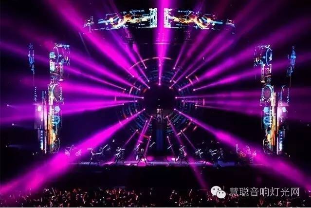 周杰伦广州站巡演 舞台灯光炫爆表！