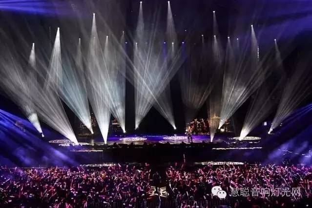 周杰伦广州站巡演 舞台灯光炫爆表！