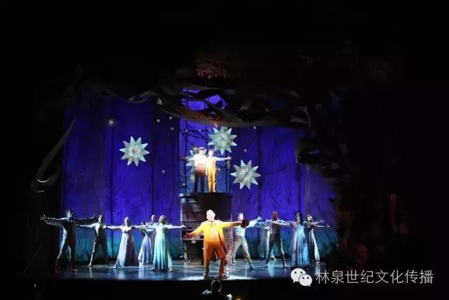 百老汇剧作“不老泉” 看逼格高的舞台剧怎样布景