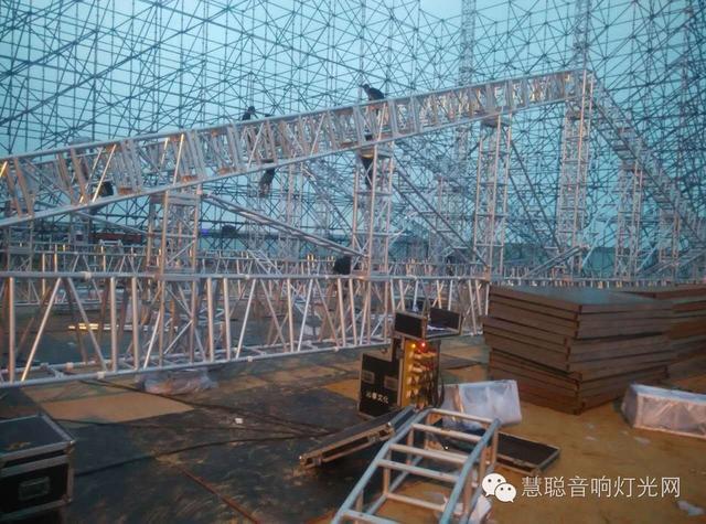 2016上海亚洲音乐节 华崴搭建华丽舞台