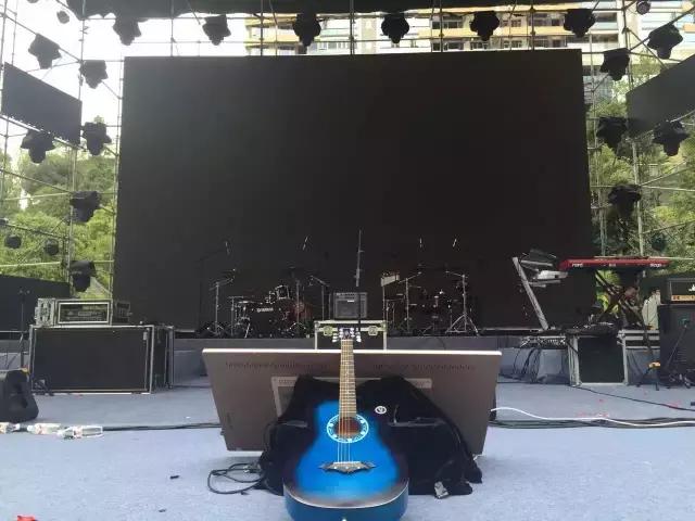 许巍音乐会唱响青春 看TWAUDiO强力助阵