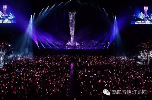 周杰伦广州站巡演 舞台灯光炫爆表！