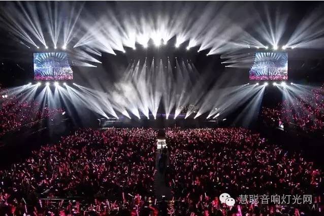 周杰伦广州站巡演 舞台灯光炫爆表！