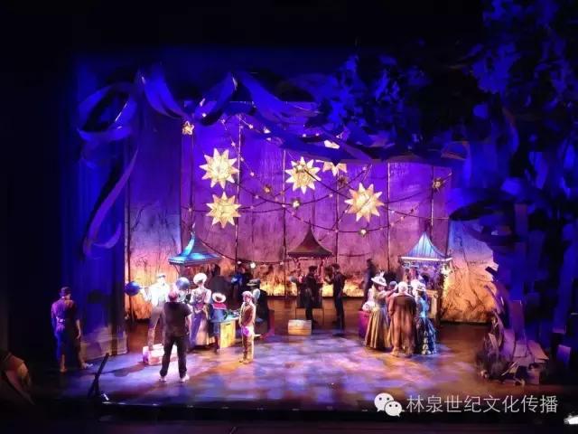 百老汇剧作“不老泉” 看逼格高的舞台剧怎样布景