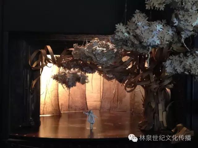 百老汇剧作“不老泉” 看逼格高的舞台剧怎样布景