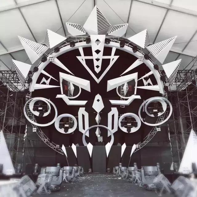 西部音乐节5天超50万人到场观看 是怎样的舞台设计撑起这样的秀？